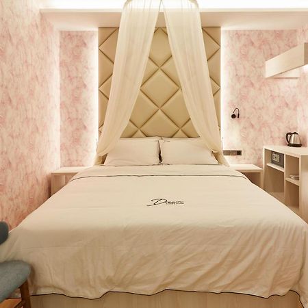 Dream Luxury Hotel Muar Bagian luar foto