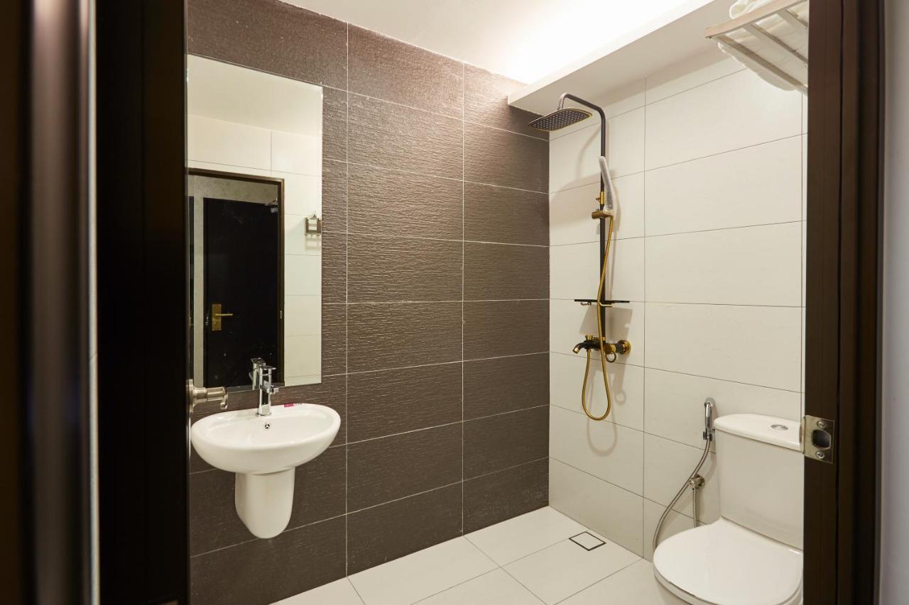 Dream Luxury Hotel Muar Bagian luar foto