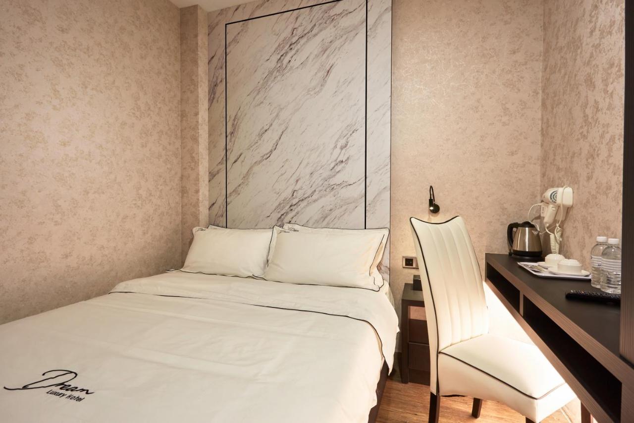 Dream Luxury Hotel Muar Bagian luar foto