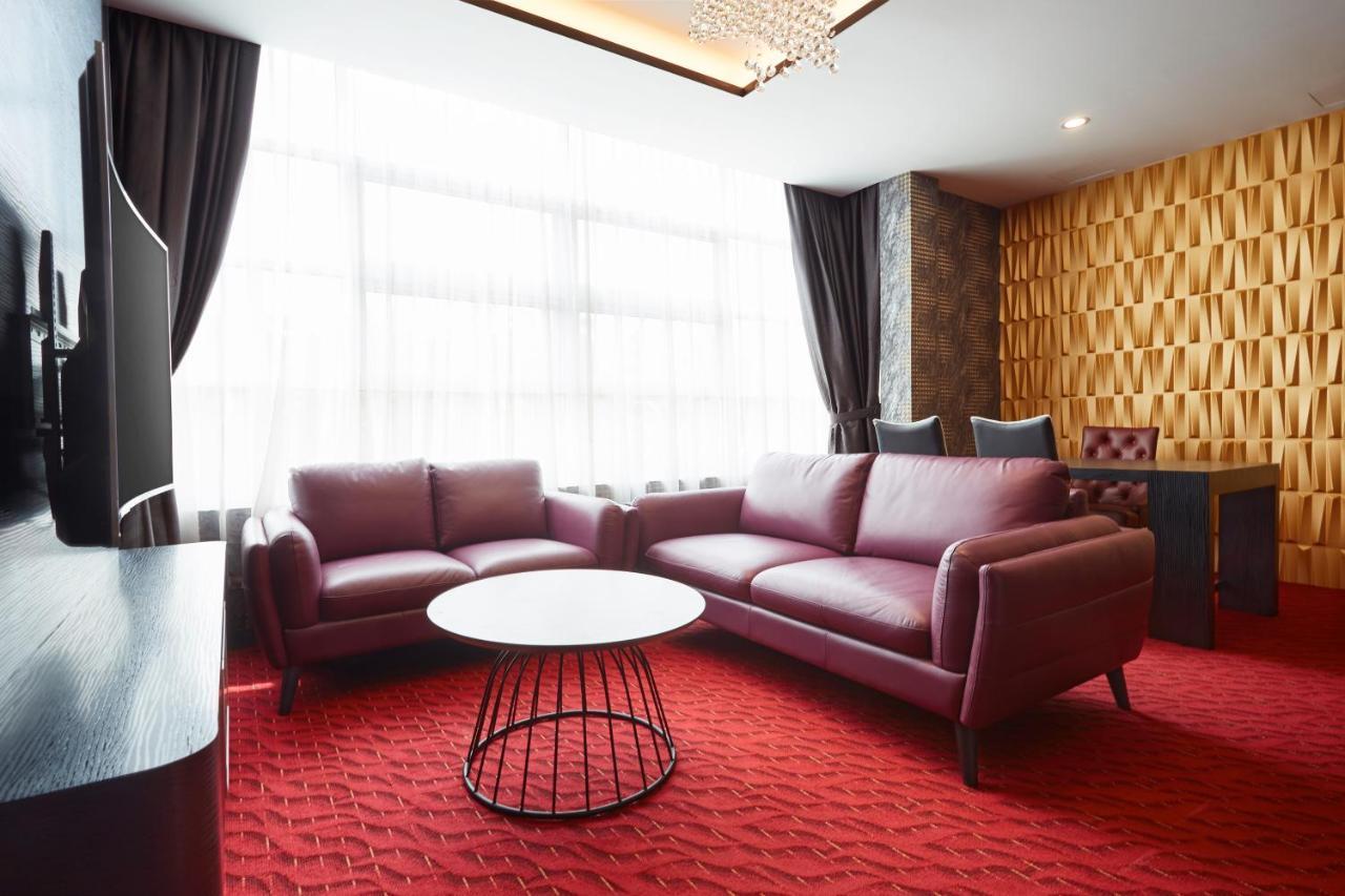 Dream Luxury Hotel Muar Bagian luar foto