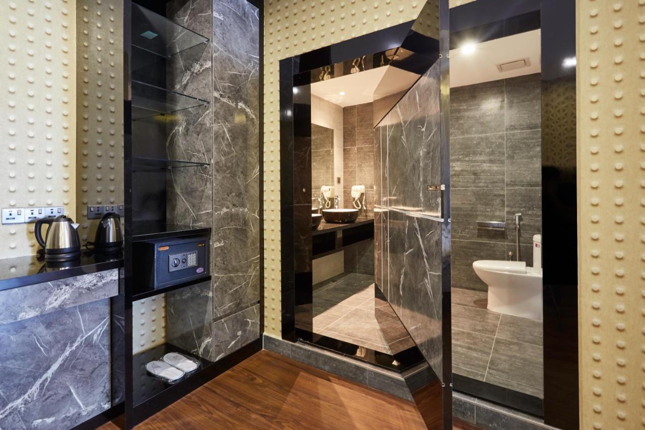 Dream Luxury Hotel Muar Bagian luar foto