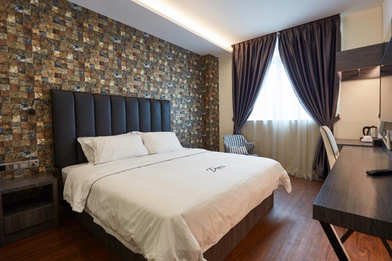 Dream Luxury Hotel Muar Bagian luar foto