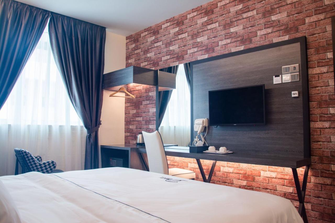 Dream Luxury Hotel Muar Bagian luar foto
