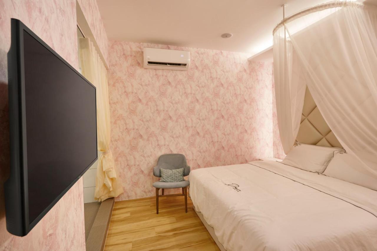 Dream Luxury Hotel Muar Bagian luar foto
